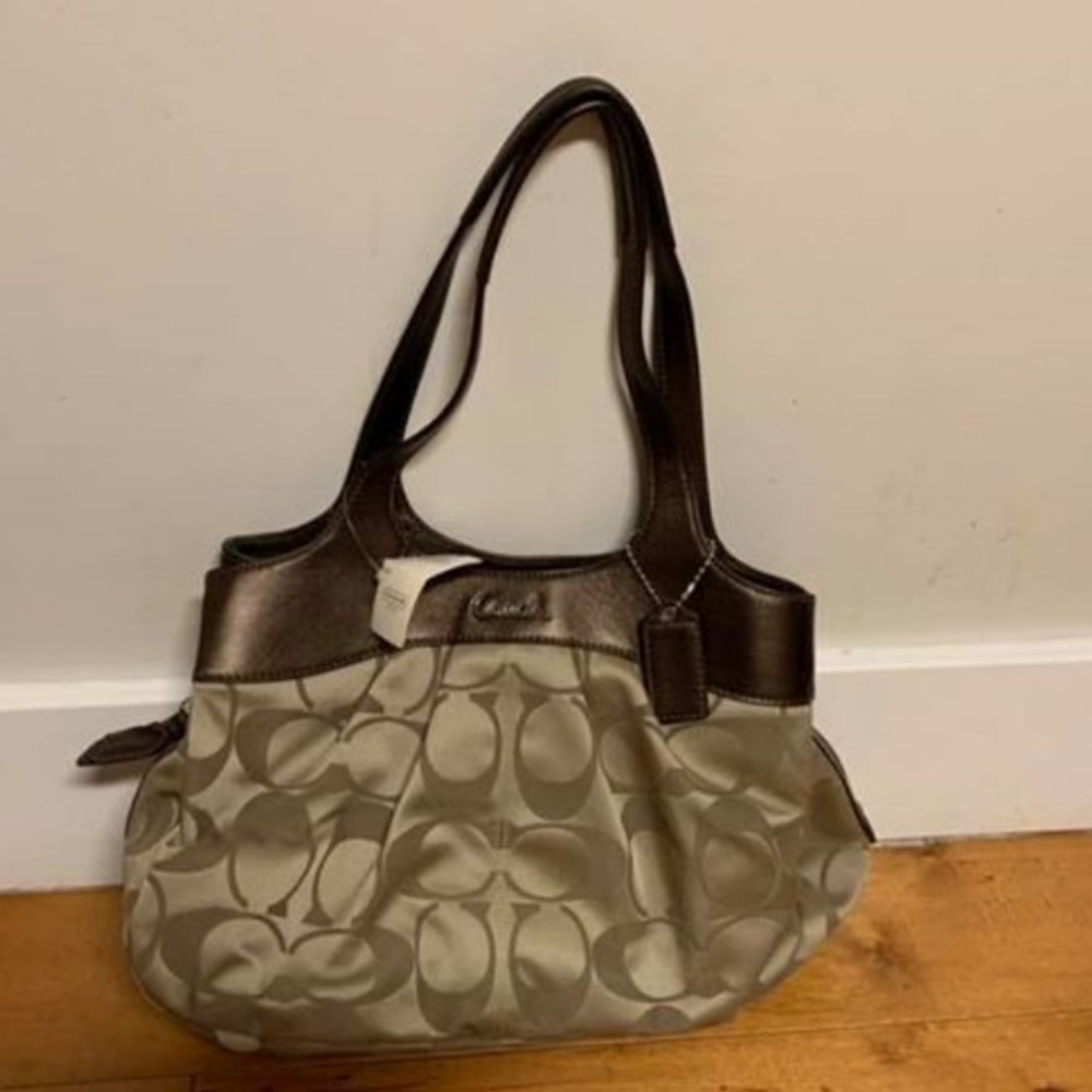 Coach purse (new w tags)